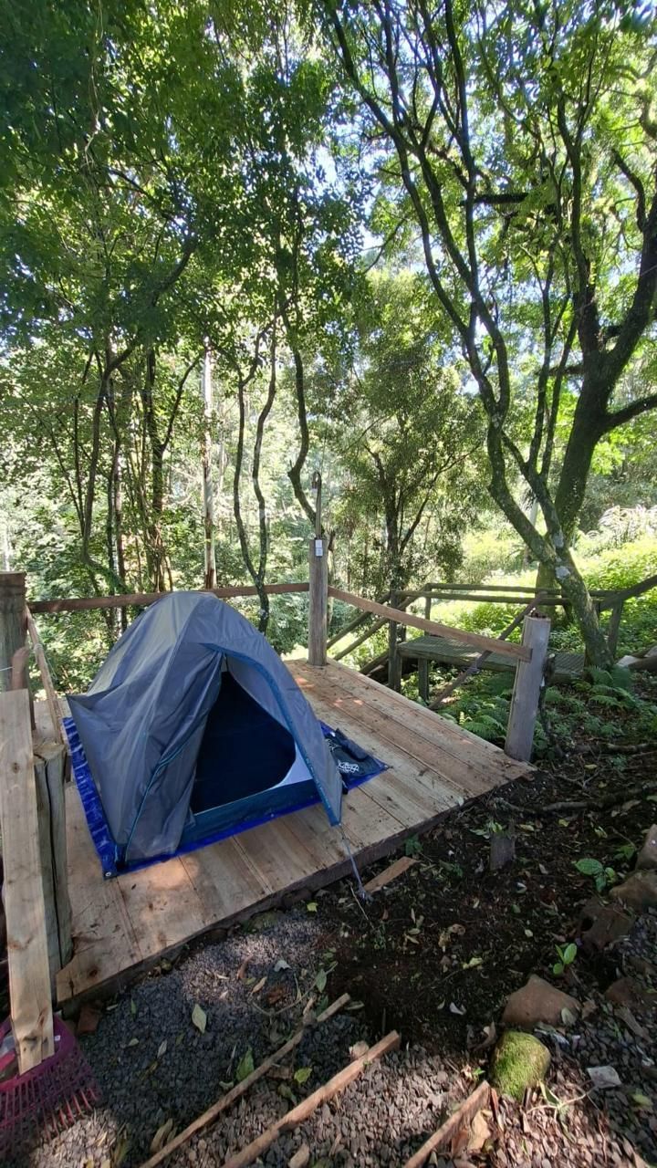 SITIO PARA LAZER E TURISMO. COM TODAS AS LICENÇAS, URBANIZADO PRONTO PARA INVESTIMENTO EM TURISMO
